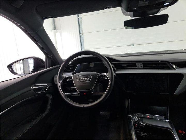 Photo 6 VIN: WAUZZZGE5KB012989 - AUDI E-TRON 