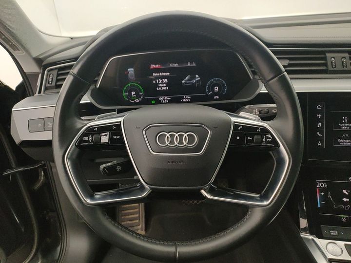 Photo 24 VIN: WAUZZZGE5LB025825 - AUDI E-TRON 