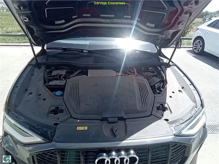 Photo 20 VIN: WAUZZZGE5LB028871 - AUDI E-TRON 