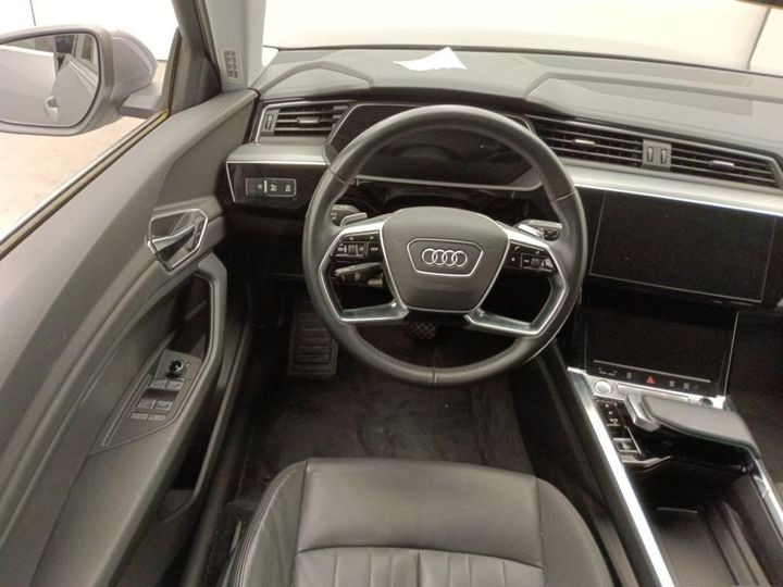 Photo 8 VIN: WAUZZZGE6LB010234 - AUDI E-TRON '19 BEV 