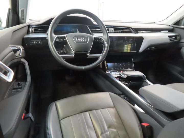 Photo 2 VIN: WAUZZZGE6LB010587 - AUDI E-TRON 