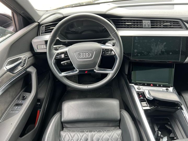 Photo 5 VIN: WAUZZZGE6MB033823 - AUDI E-TRON 