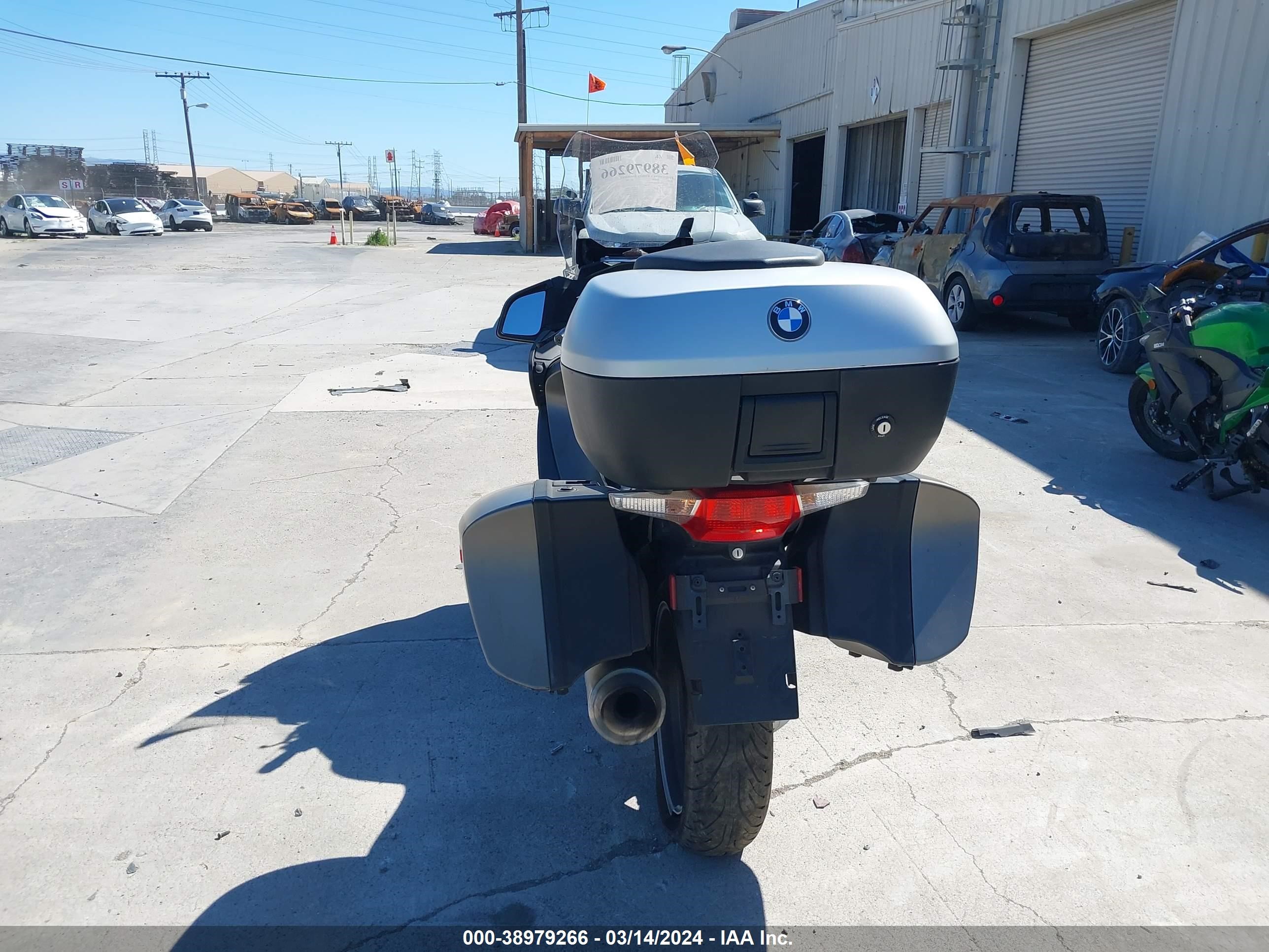 Photo 5 VIN: WB104400XAZW18254 - BMW NULL 