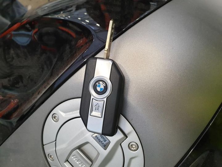 Photo 12 VIN: WB10A0301GZ250584 - BMW R 1200 