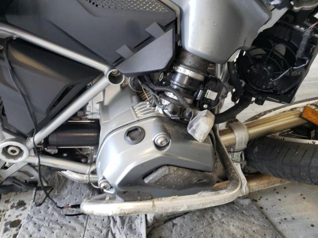 Photo 6 VIN: WB10A110XEZ185868 - BMW R1200 GS 