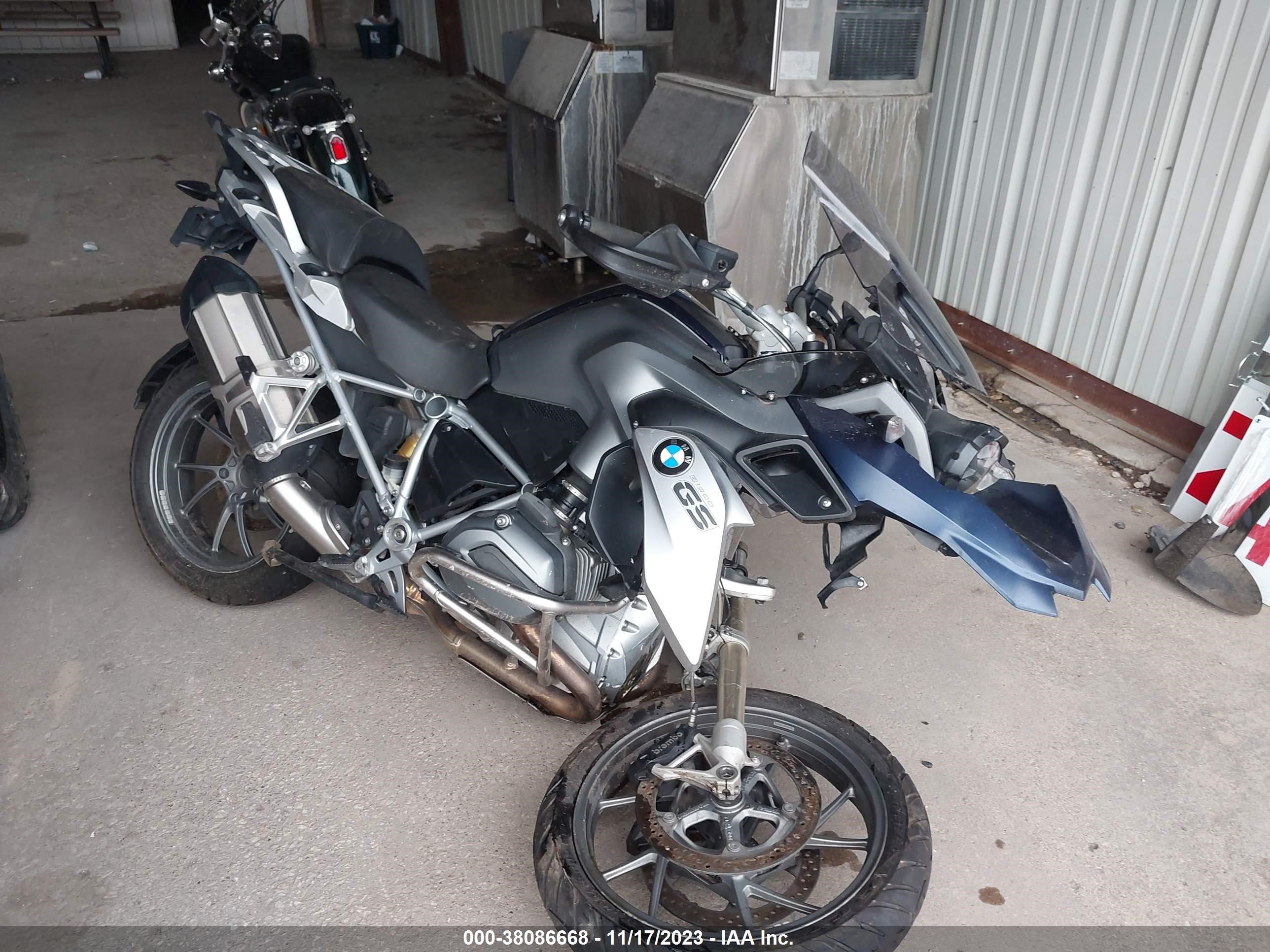 Photo 1 VIN: WB10A110XGZ189230 - BMW ALL 