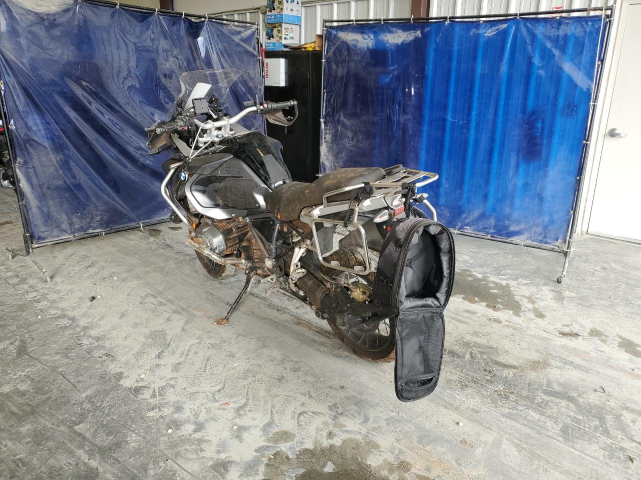 Photo 2 VIN: WB10A1201JZ899722 - BMW R 1200GS 