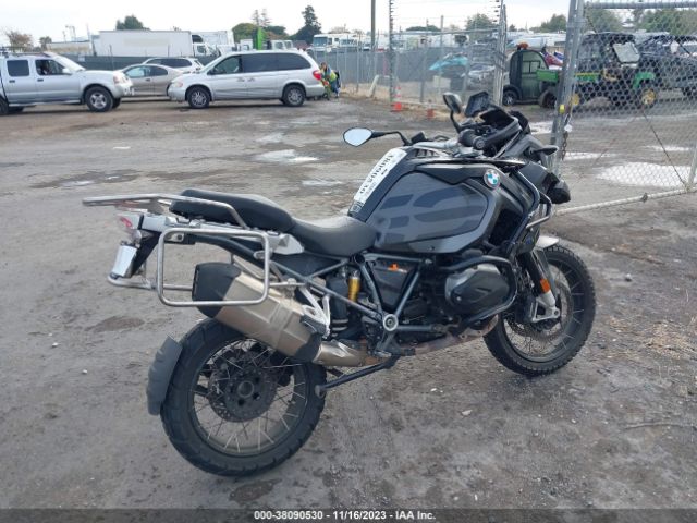 Photo 3 VIN: WB10A120XHZ897980 - BMW R1200 