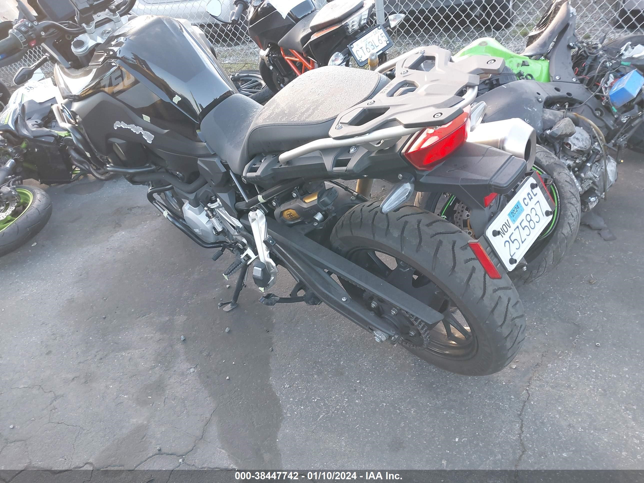 Photo 2 VIN: WB10B1802P6G35345 - BMW F 750GS 