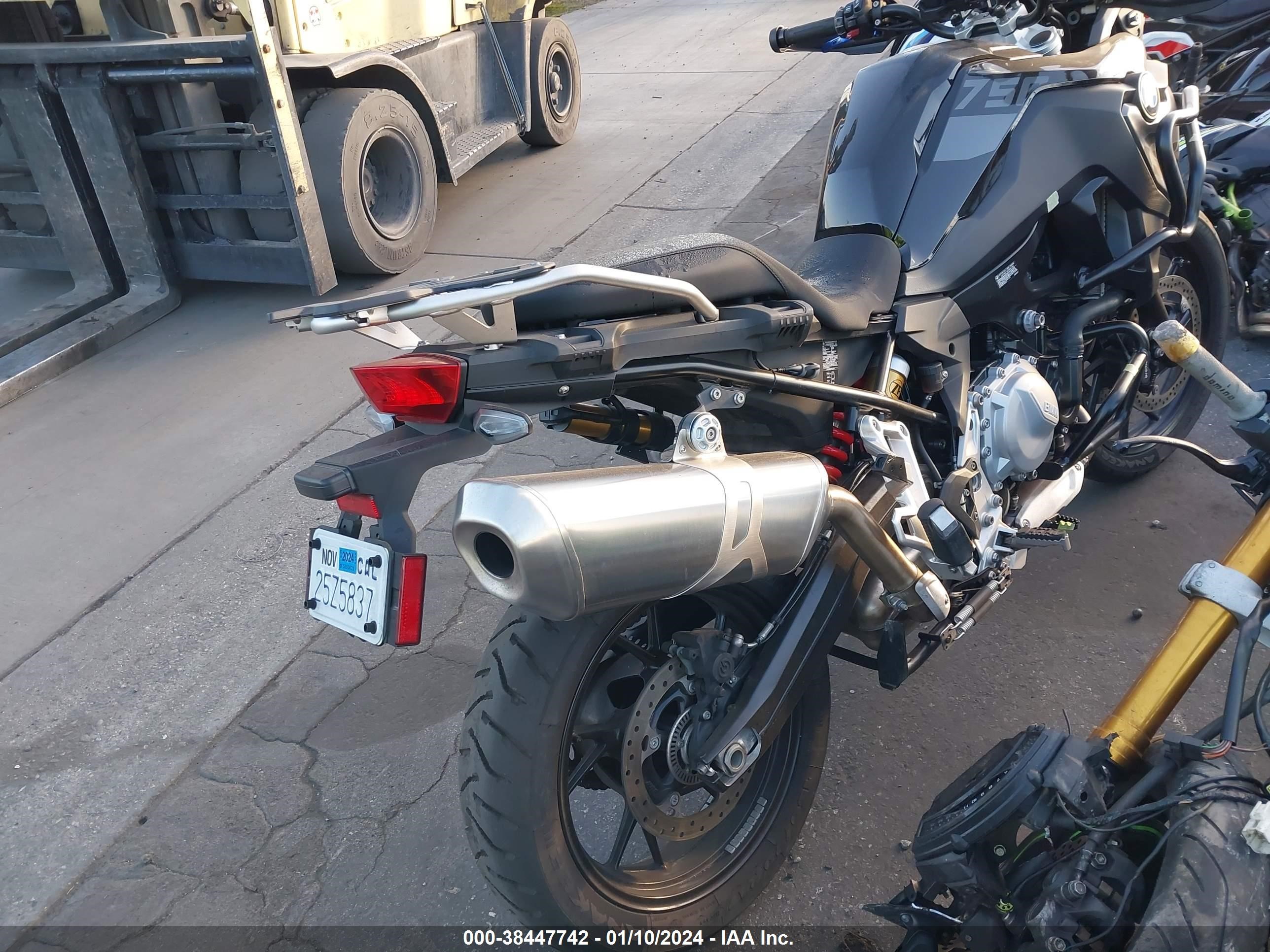 Photo 3 VIN: WB10B1802P6G35345 - BMW F 750GS 