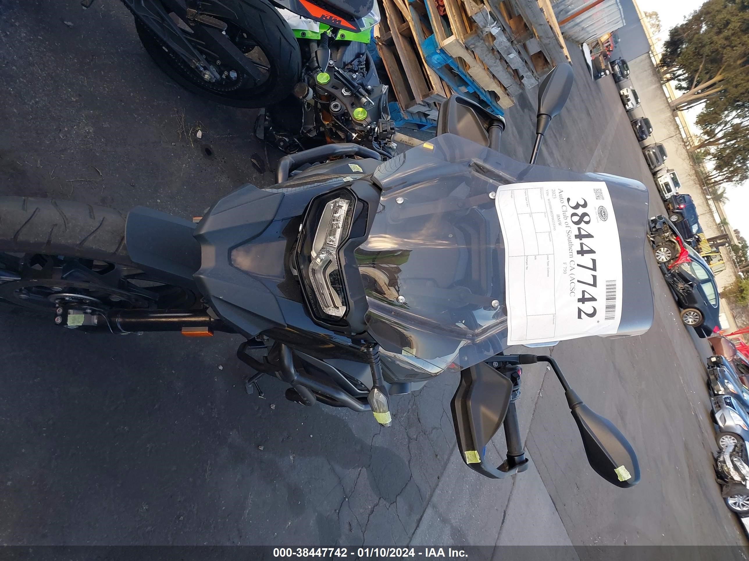 Photo 4 VIN: WB10B1802P6G35345 - BMW F 750GS 