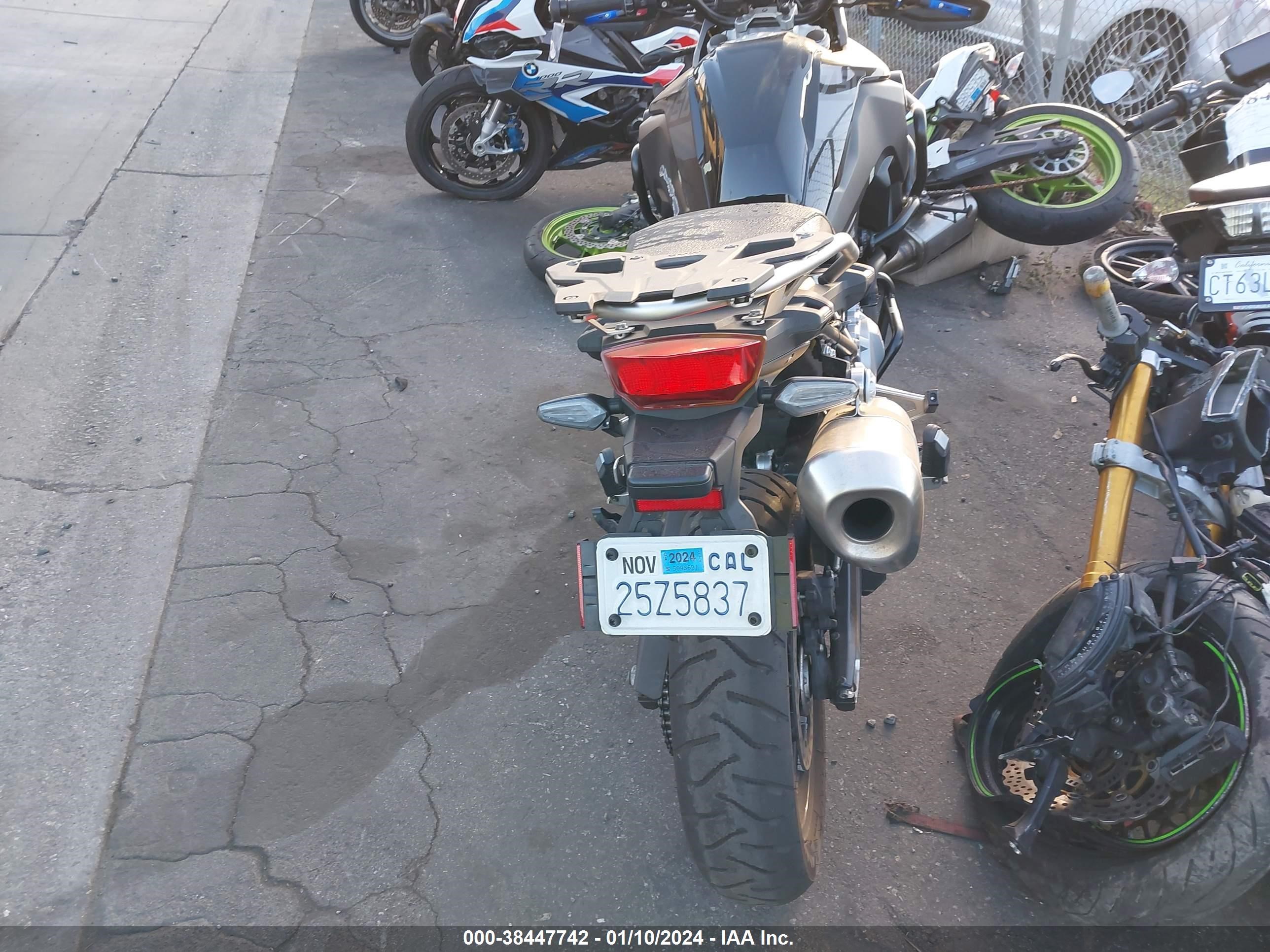 Photo 5 VIN: WB10B1802P6G35345 - BMW F 750GS 