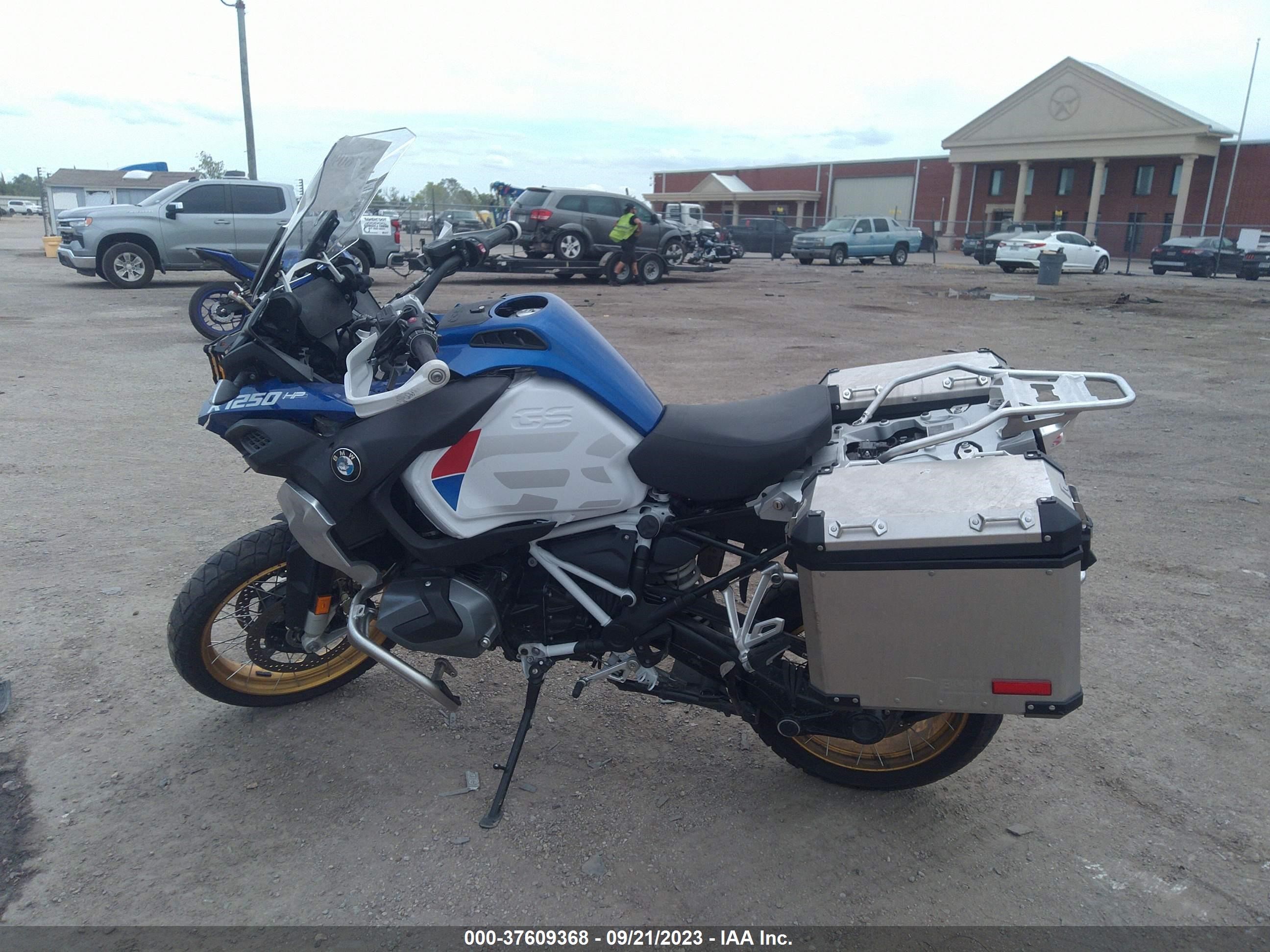 Photo 8 VIN: WB10J5300KZF77762 - BMW ALL 