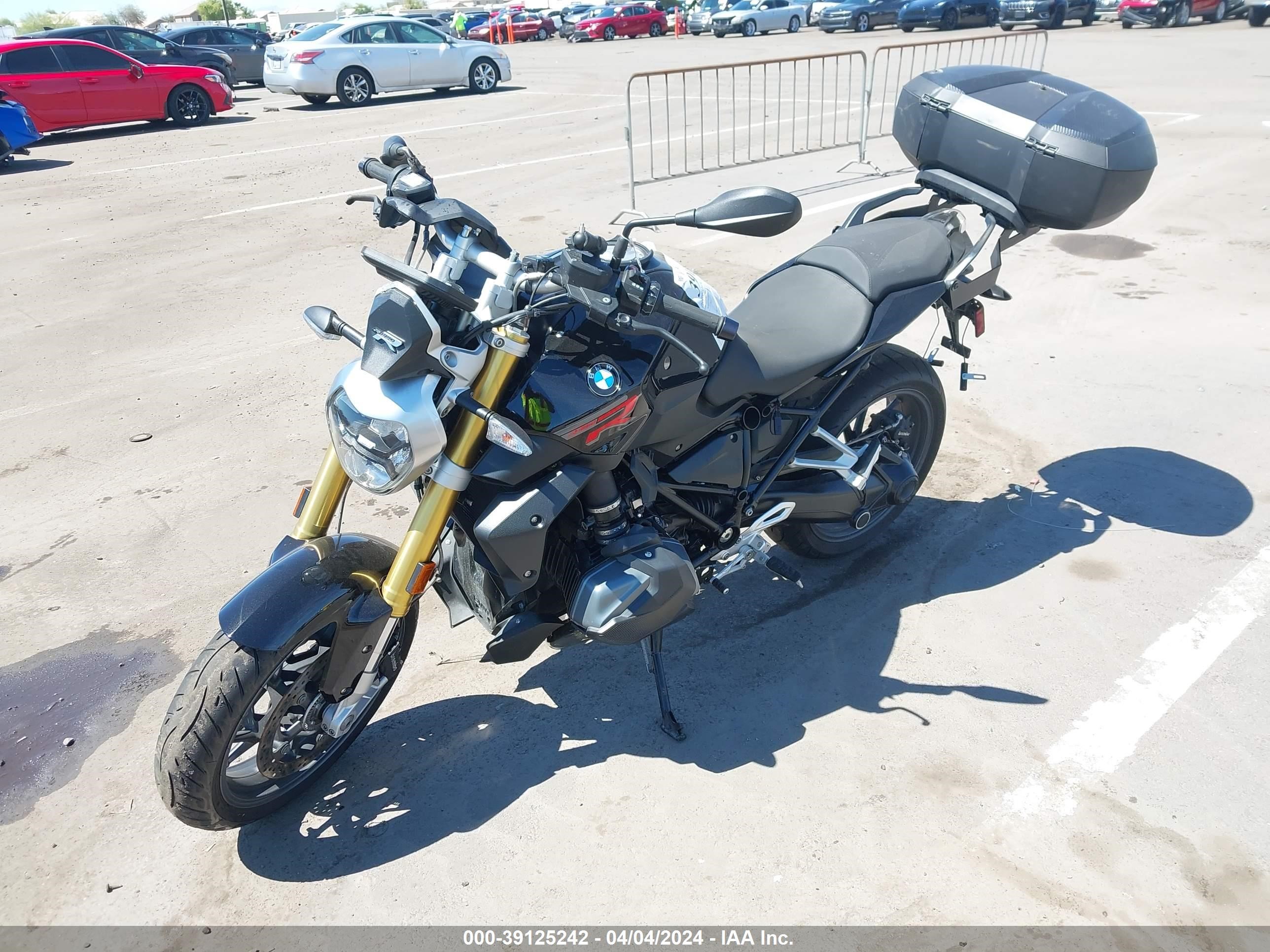 Photo 1 VIN: WB10J7303N6F65087 - BMW NULL 