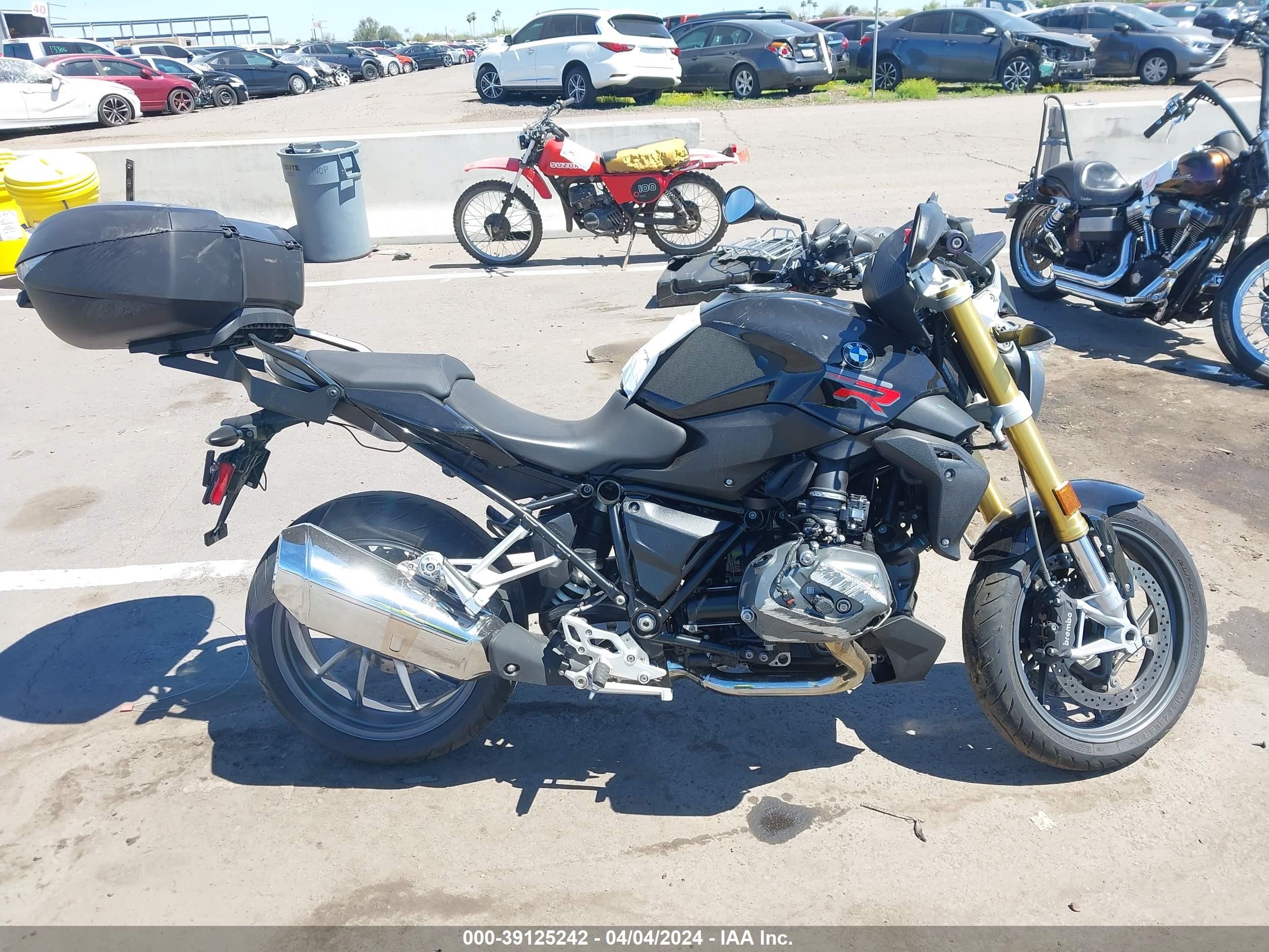 Photo 10 VIN: WB10J7303N6F65087 - BMW NULL 