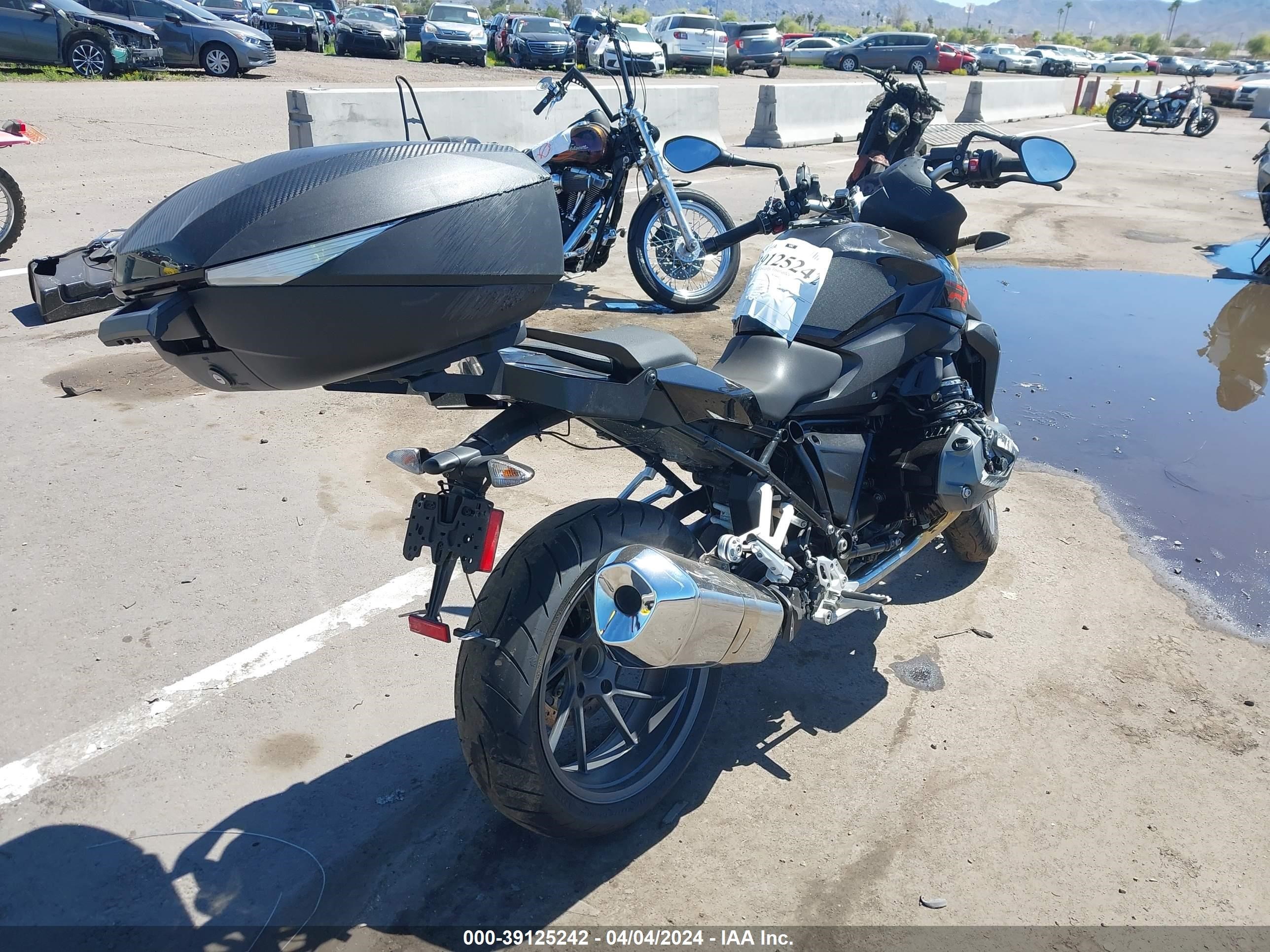 Photo 3 VIN: WB10J7303N6F65087 - BMW NULL 