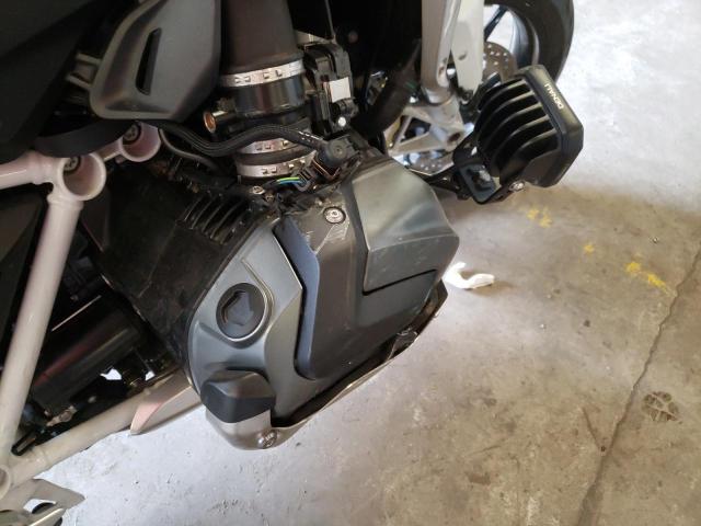 Photo 8 VIN: WB10J7304LZG69728 - BMW R 1250 R 