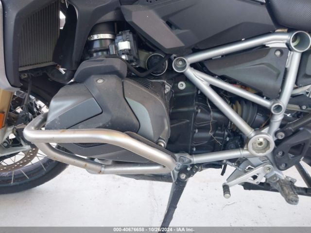 Photo 8 VIN: WB10M030XM6E44053 - BMW R 1250 GS 