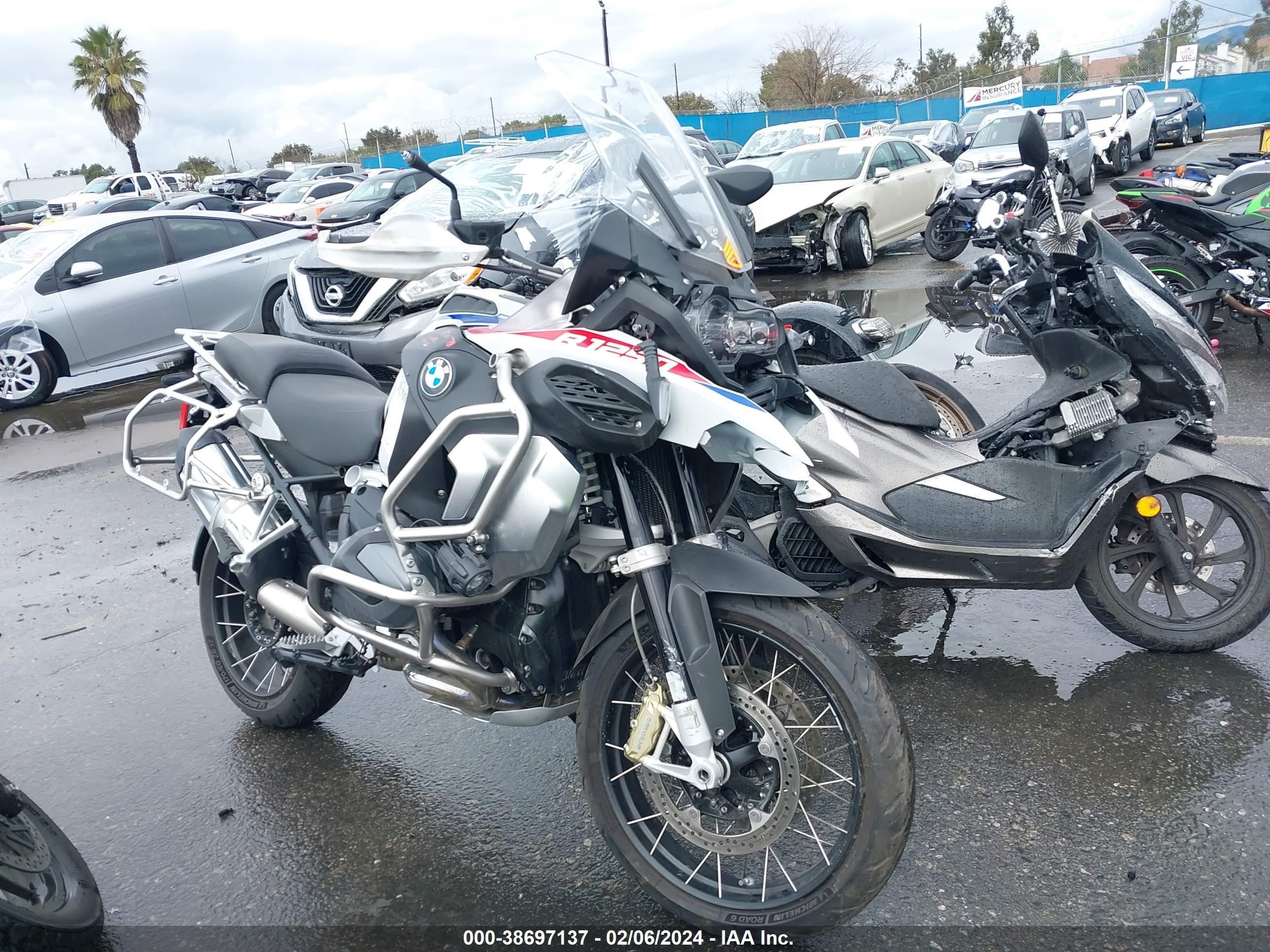 Photo 1 VIN: WB10M1308N6F63453 - BMW R 1250 