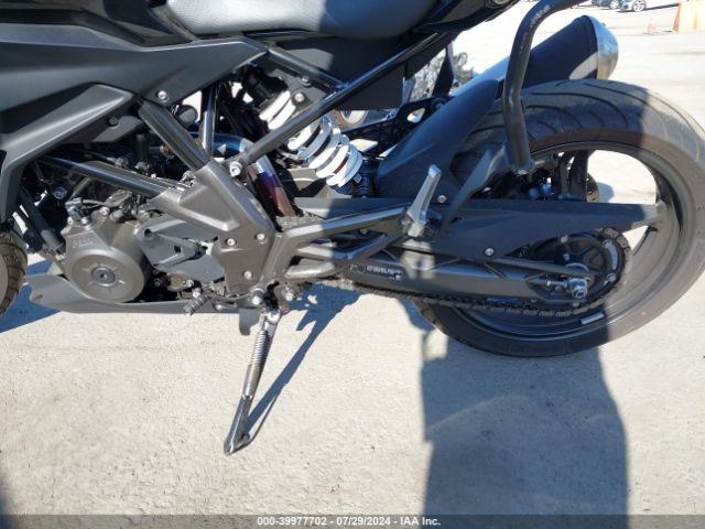 Photo 8 VIN: WB30G4309NRA33166 - BMW G 310 R 