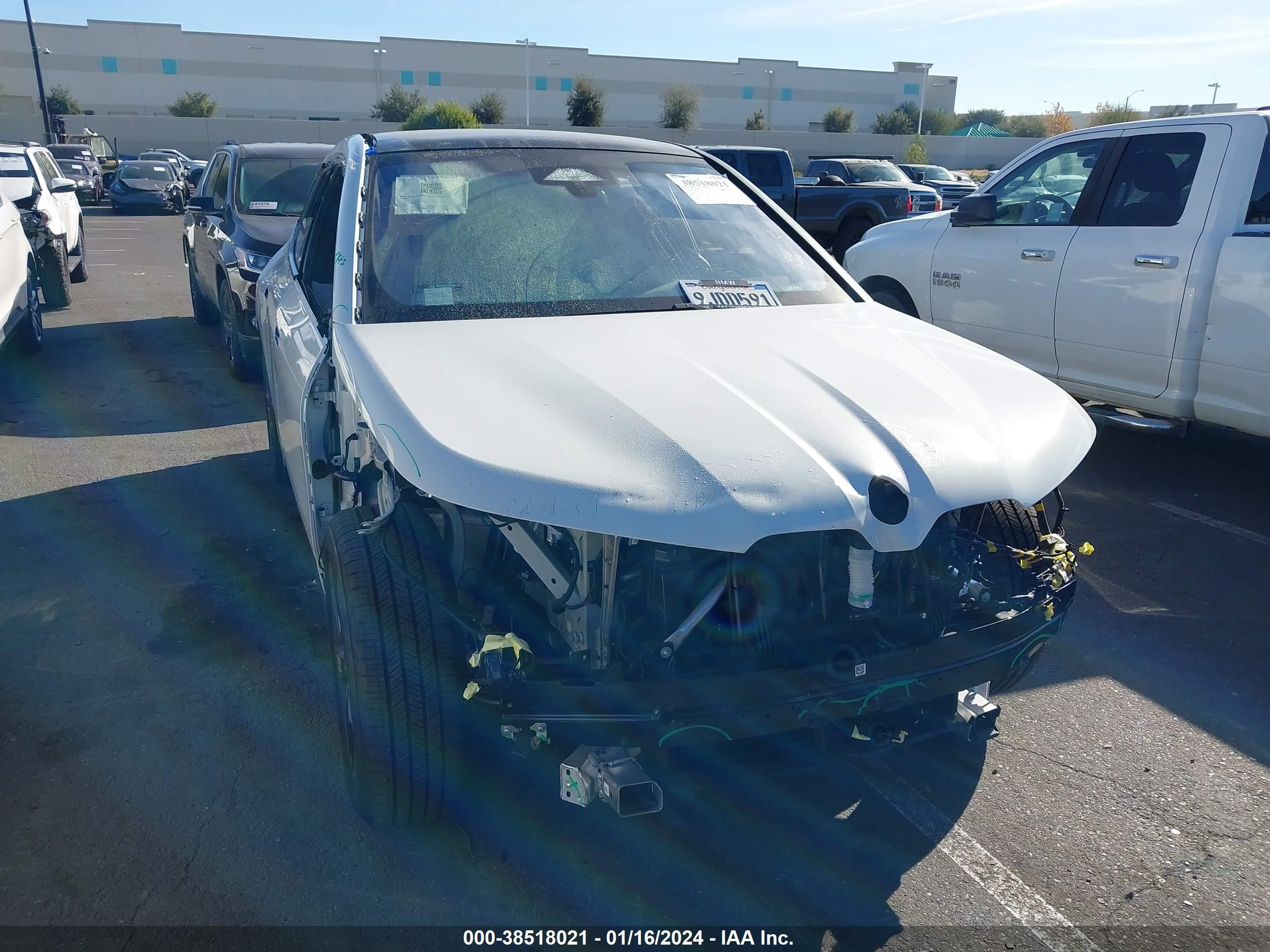 Photo 12 VIN: WB523CF01RCP00528 - BMW IX 