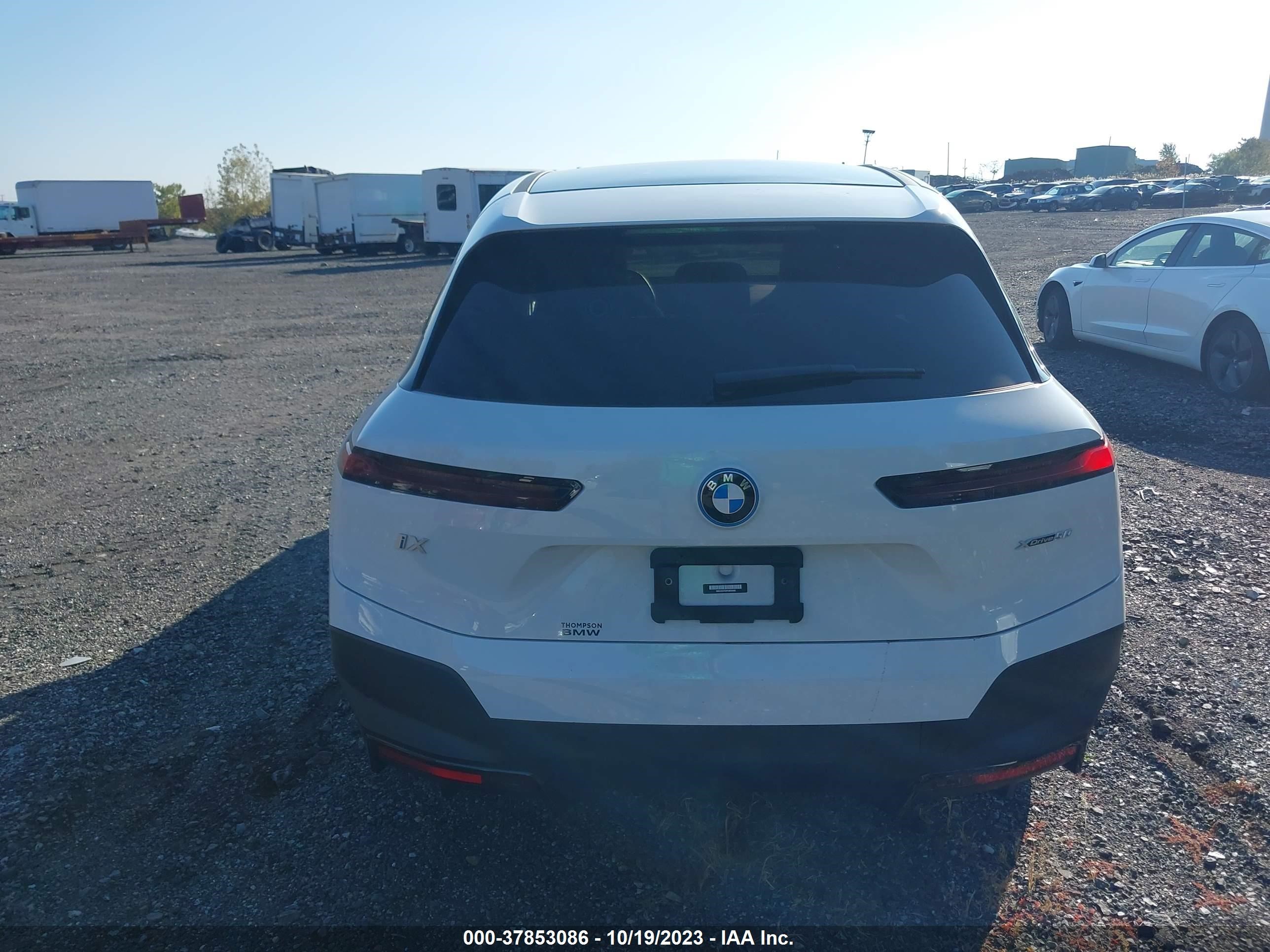 Photo 15 VIN: WB523CF03PCM50688 - BMW IX 