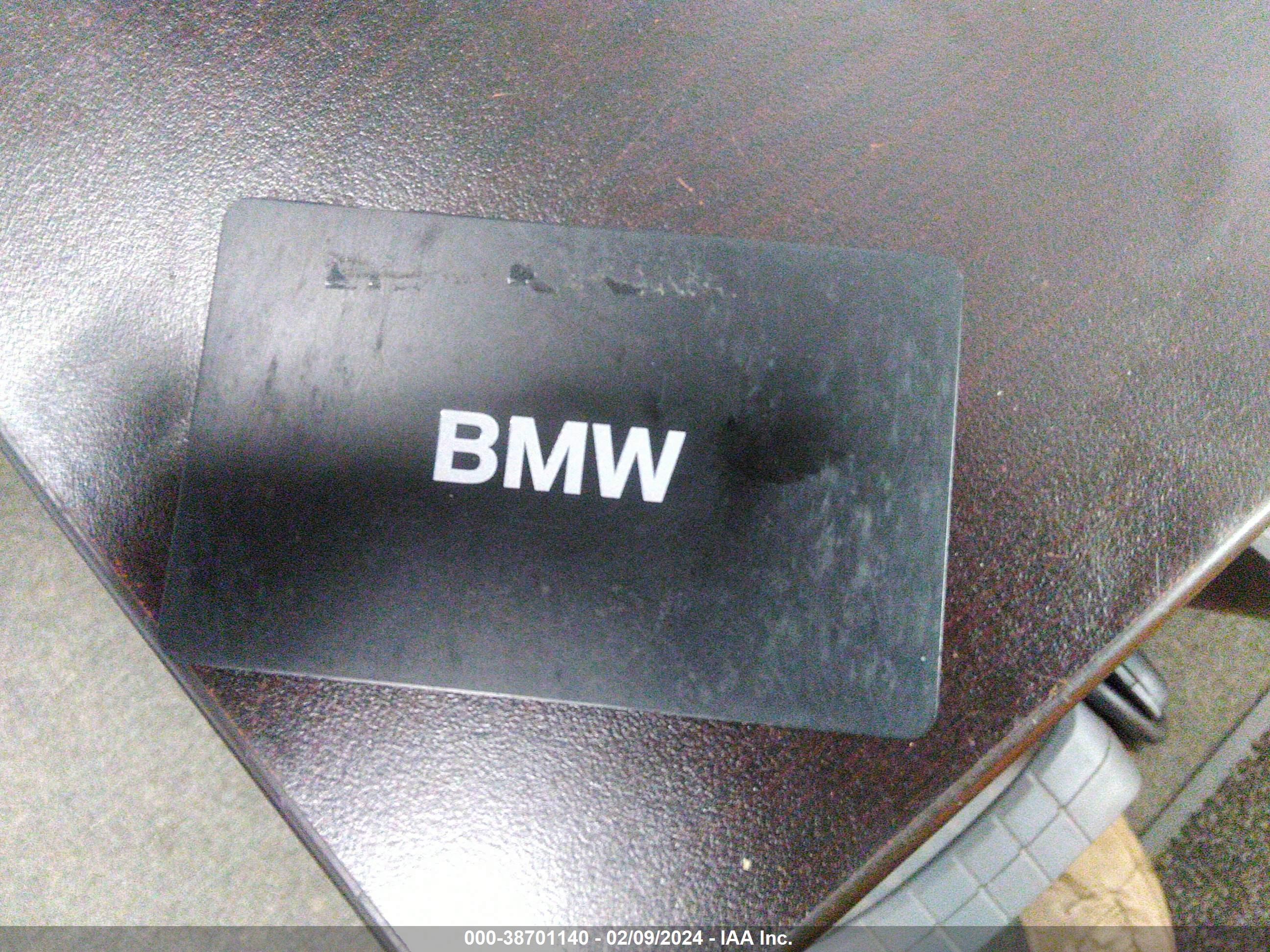 Photo 10 VIN: WB523CF04RCN87321 - BMW IX 