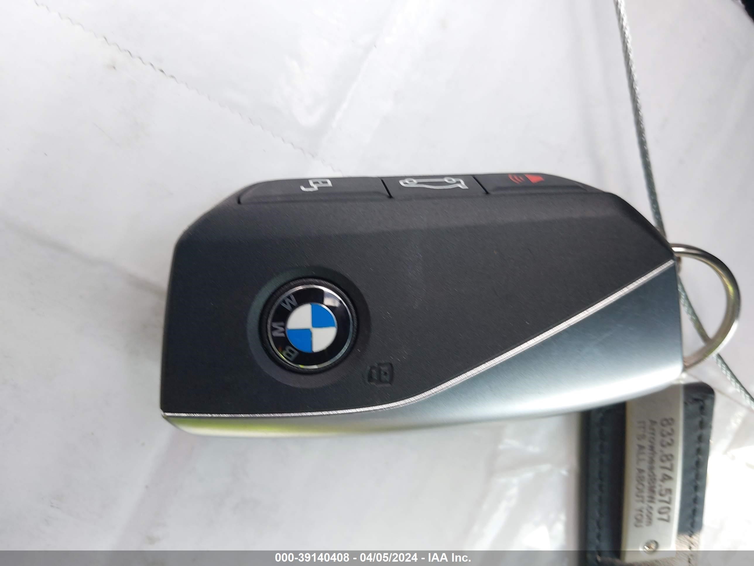 Photo 10 VIN: WB523CF07RCP90641 - BMW IX 