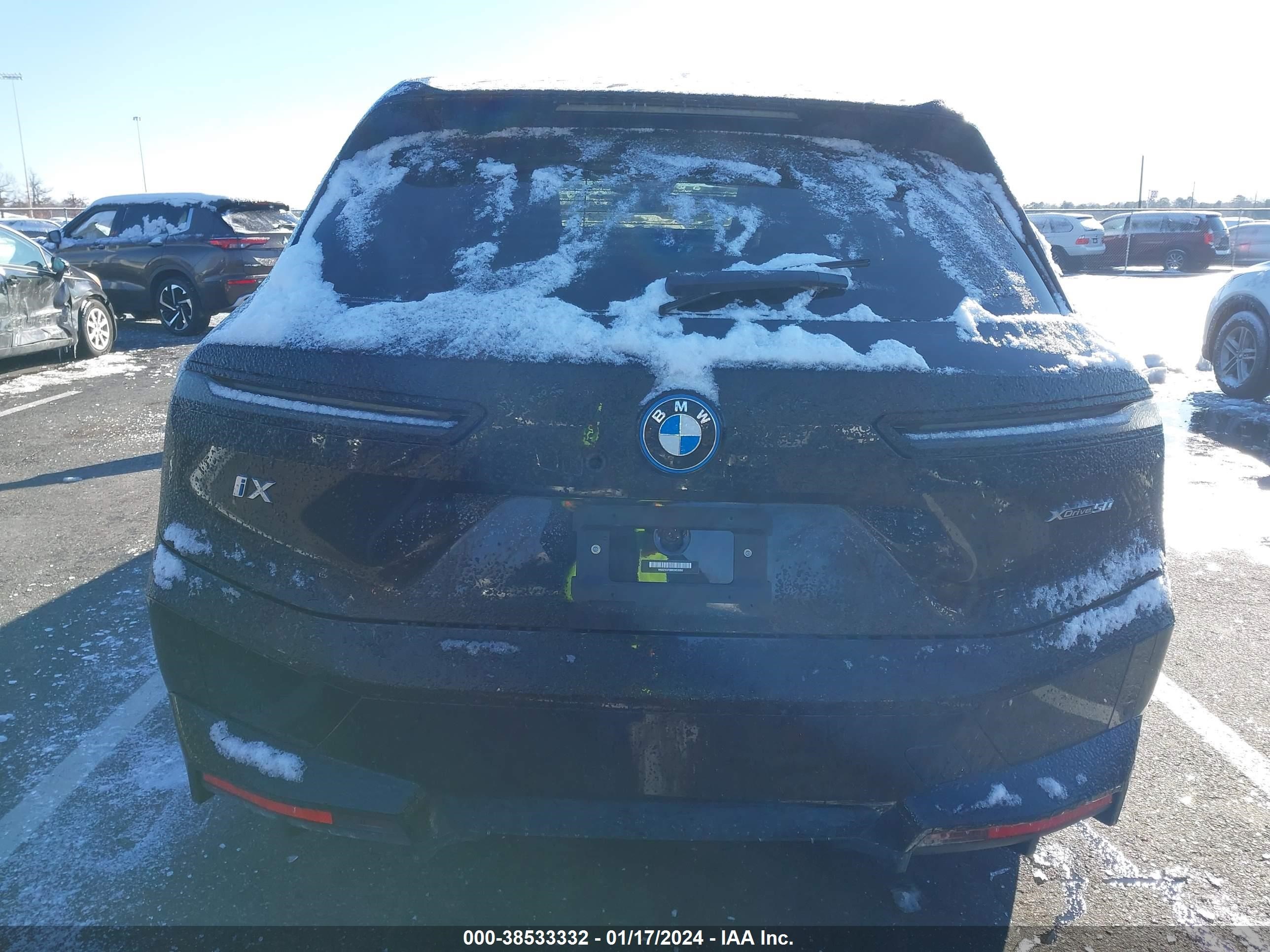 Photo 15 VIN: WB523CF08RCN53995 - BMW IX 