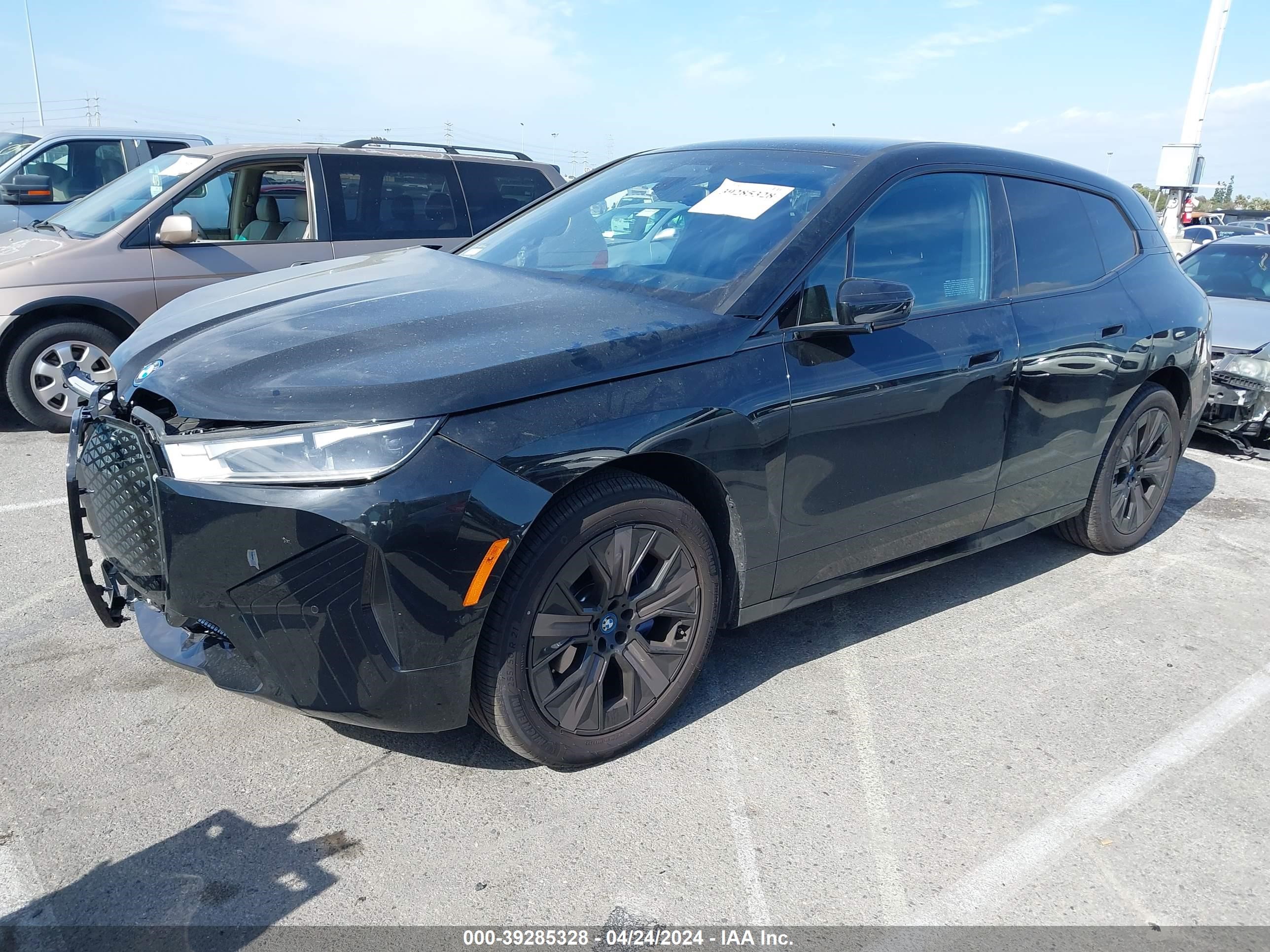 Photo 1 VIN: WB523CF09RCP49993 - BMW IX 