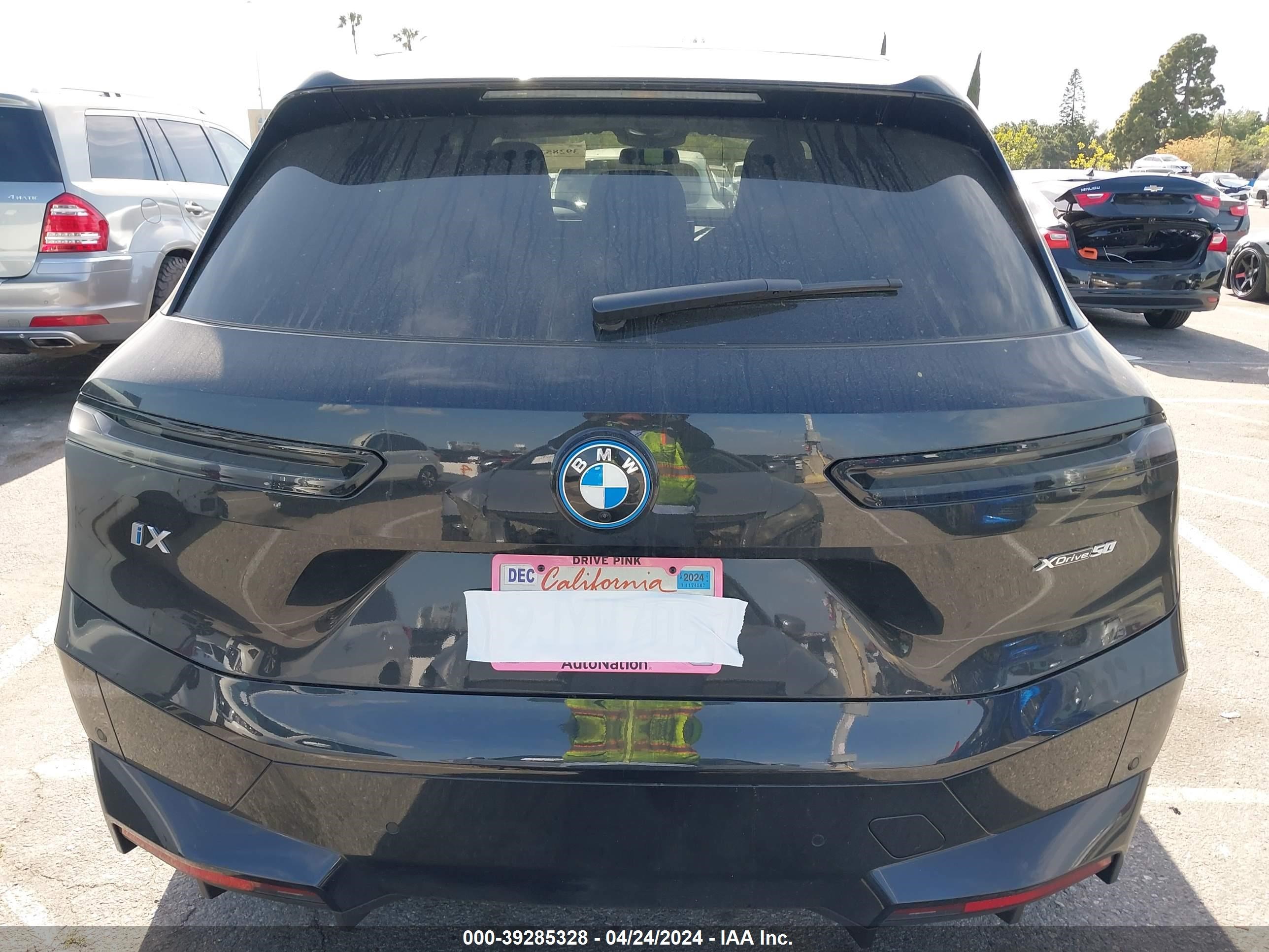 Photo 15 VIN: WB523CF09RCP49993 - BMW IX 