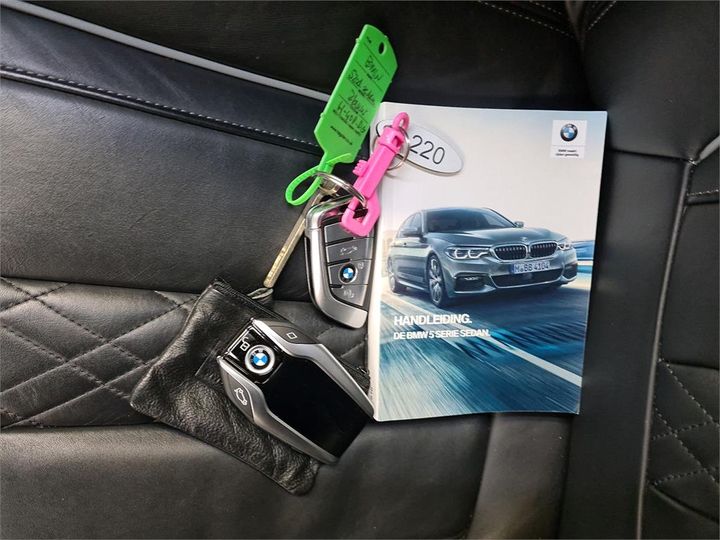 Photo 9 VIN: WBA11DW070CD62549 - BMW 520 