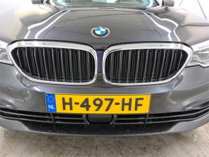 Photo 11 VIN: WBA11DX000CE09368 - BMW 520 