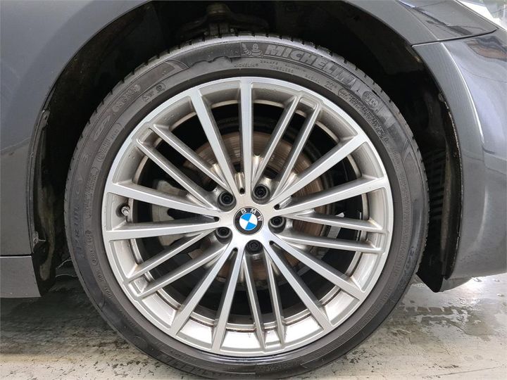 Photo 13 VIN: WBA11DX000CE09368 - BMW 520 