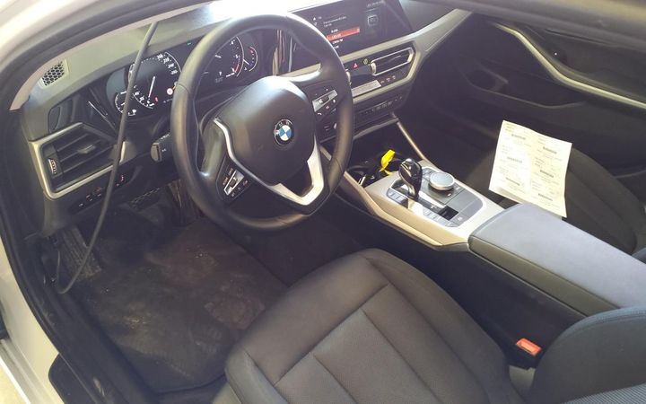 Photo 31 VIN: WBA11DY0X0FJ99095 - BMW SERIE 3 