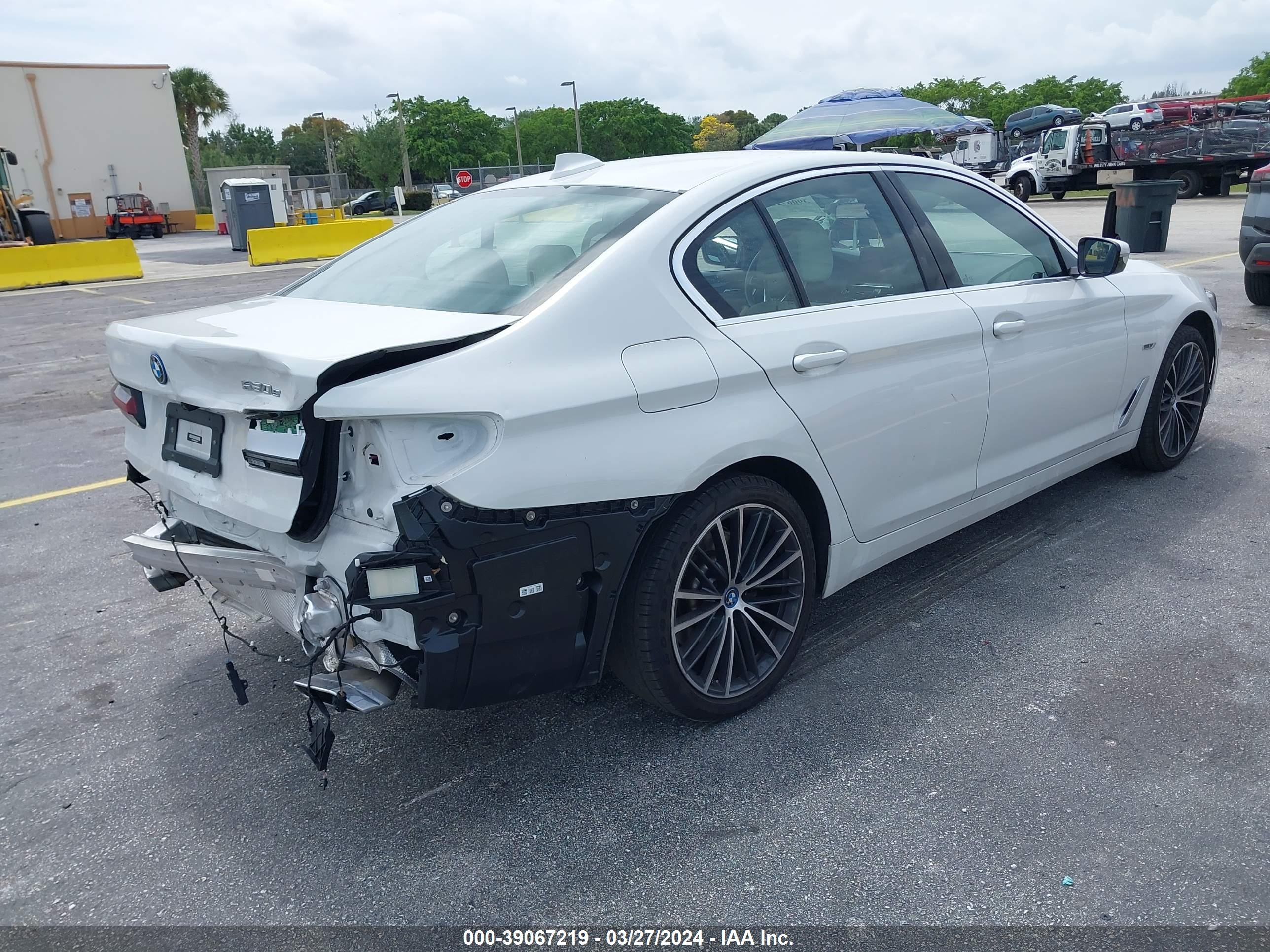 Photo 3 VIN: WBA13AG04PCL83986 - BMW 5ER 