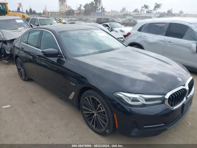 Photo 0 VIN: WBA13AG08NCJ19540 - BMW 530E 