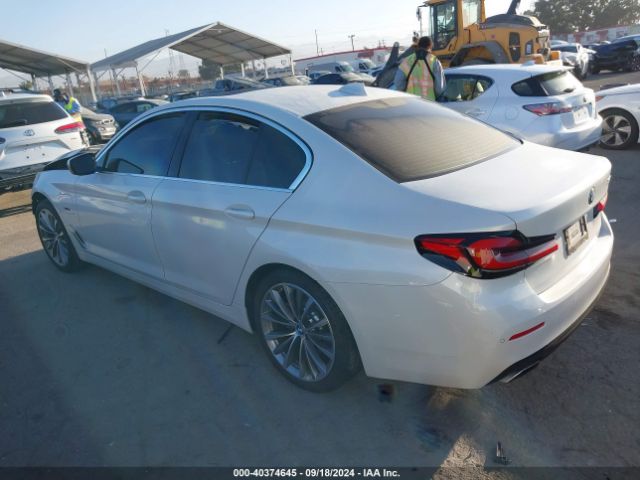 Photo 2 VIN: WBA13AG08NCJ60363 - BMW 530E 