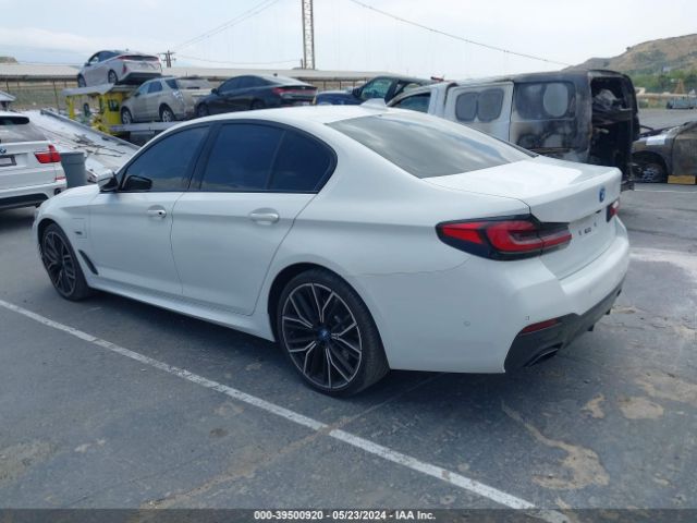 Photo 2 VIN: WBA13AG09NCK61685 - BMW 530E 