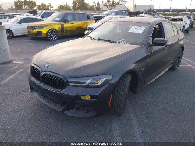 Photo 1 VIN: WBA13AG0XNCJ32452 - BMW 530E 