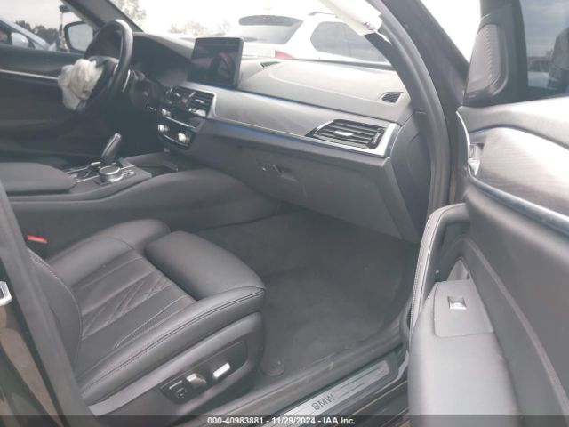 Photo 4 VIN: WBA13AG0XNCK61601 - BMW 530E 