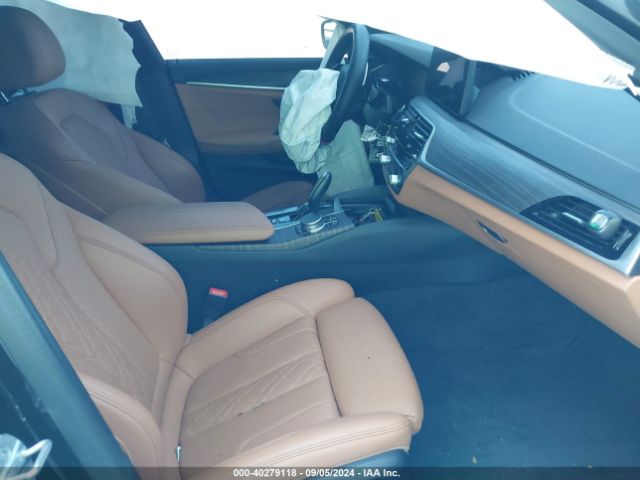 Photo 4 VIN: WBA13BJ00MCF86192 - BMW 530I 