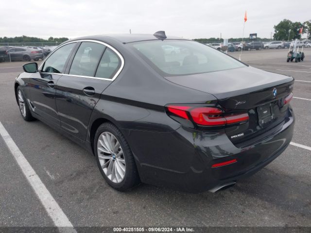 Photo 2 VIN: WBA13BJ00NWX54068 - BMW 530I 