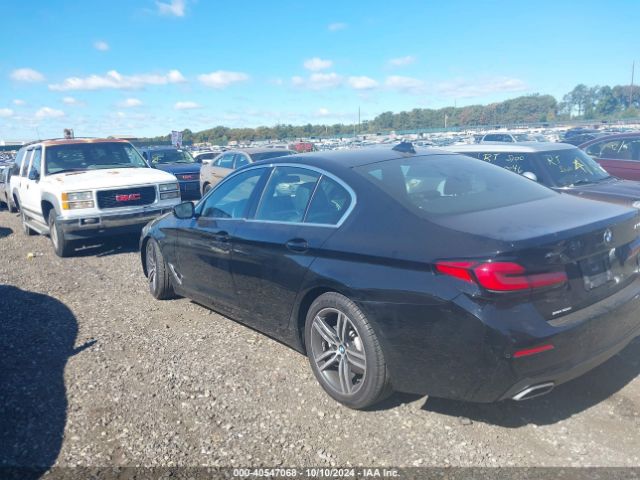 Photo 2 VIN: WBA13BJ02NWX40186 - BMW 530I 