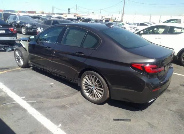 Photo 2 VIN: WBA13BJ05MWX17595 - BMW 5 SERIES 