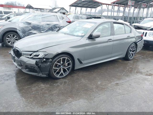 Photo 1 VIN: WBA13BJ08MCF77921 - BMW 530I 