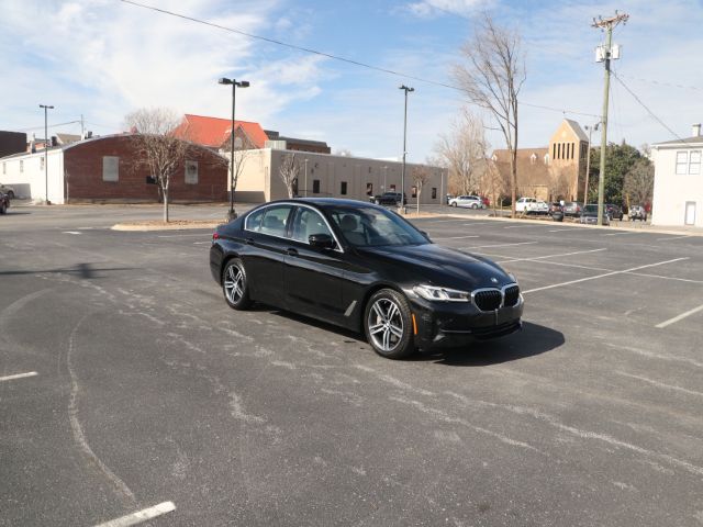 Photo 0 VIN: WBA13BJ09MWW91485 - BMW 530 