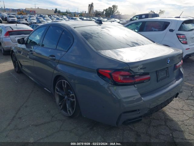 Photo 2 VIN: WBA13BK02MCF21830 - BMW M550I 