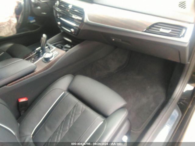 Photo 4 VIN: WBA13BK03PCL87346 - BMW M550I 