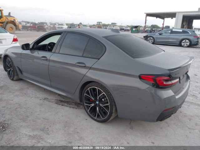 Photo 2 VIN: WBA13BK07MCH45501 - BMW M550I 